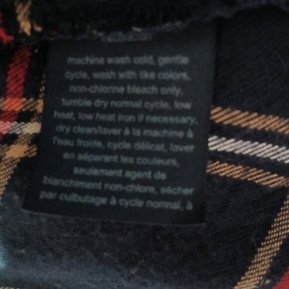 TOMMY HILFIGER Women's XL Adjustable-Sleeved Blue/Red/Cream  Plaid Flannel Shirt - Picture 11 of 12